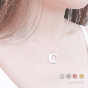 〖 月隅 〗弦月上的貓咪月亮石925純銀項鍊